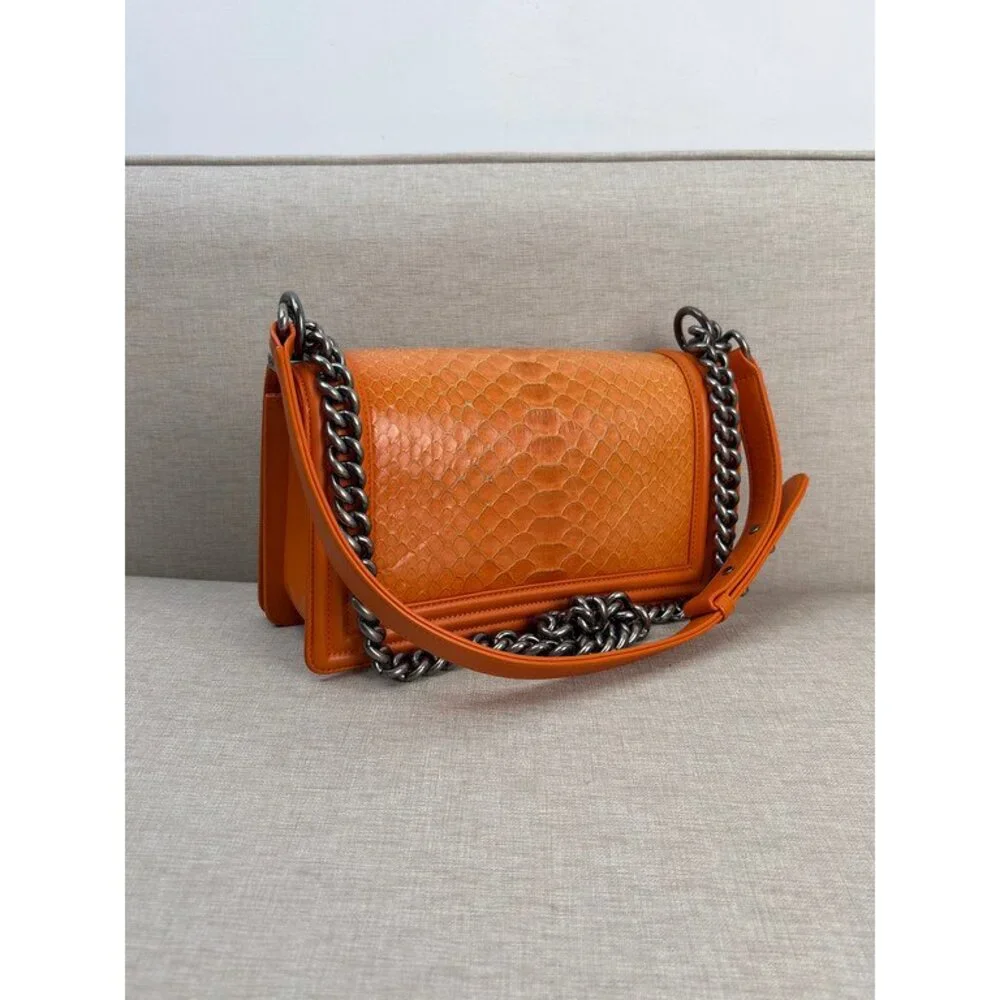 CHANEL 100% authentic